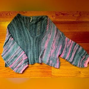 Free people very soft, slouch style sweater.  Size small.